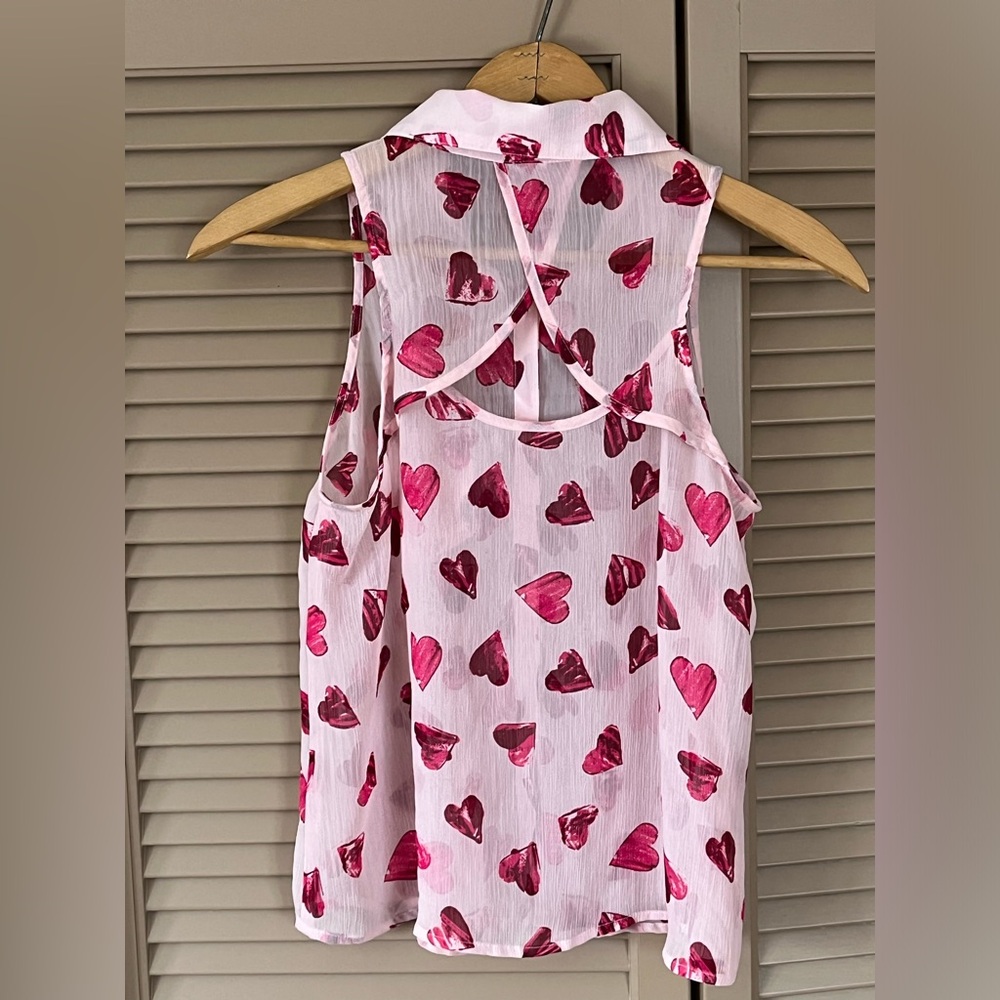 ✨♥️Sleeveless Blouse♥️✨ - Picture 4 of 8